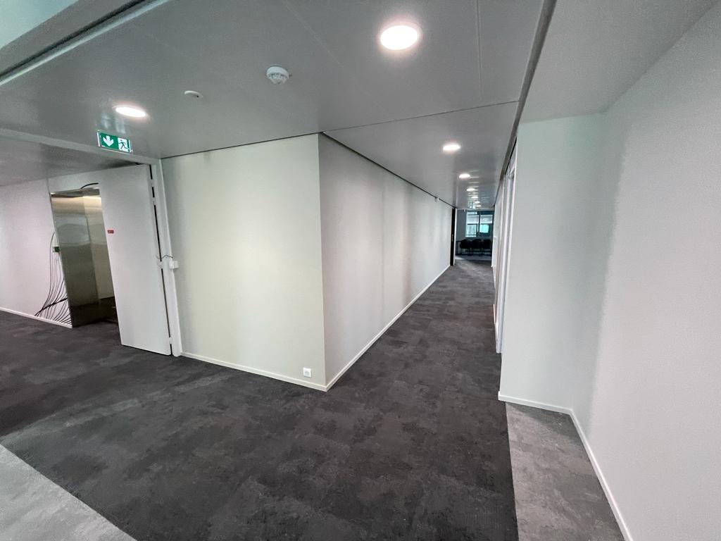 Plateau de bureau La defense - 10507c76-626f-465f-bfd9-30be836fc6bb