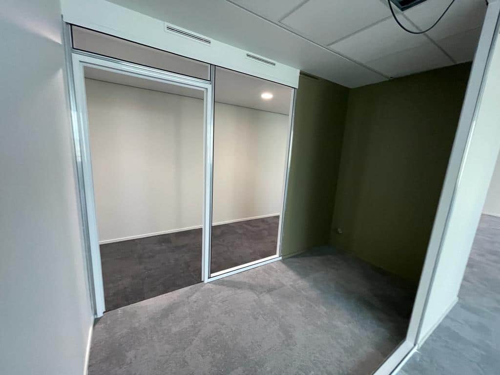 Plateau de bureau La defense - 562f2257-e1ab-480c-9ac5-4d14c2955113